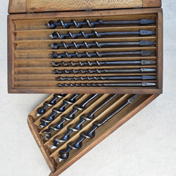 first BLUWIN Borchest, interior