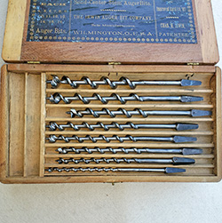 Model Case type 3, top tray